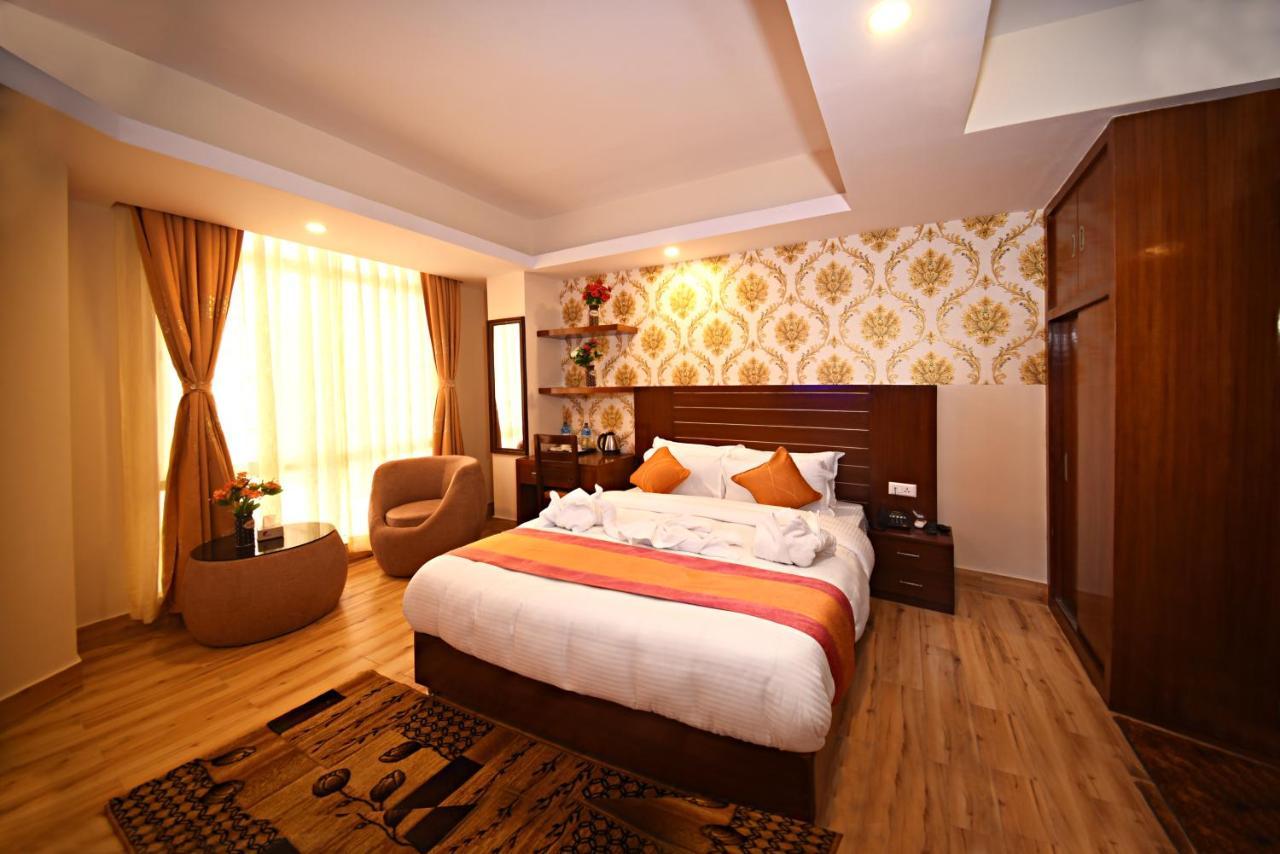 Hotel Simal Katmandu Eksteriør bilde