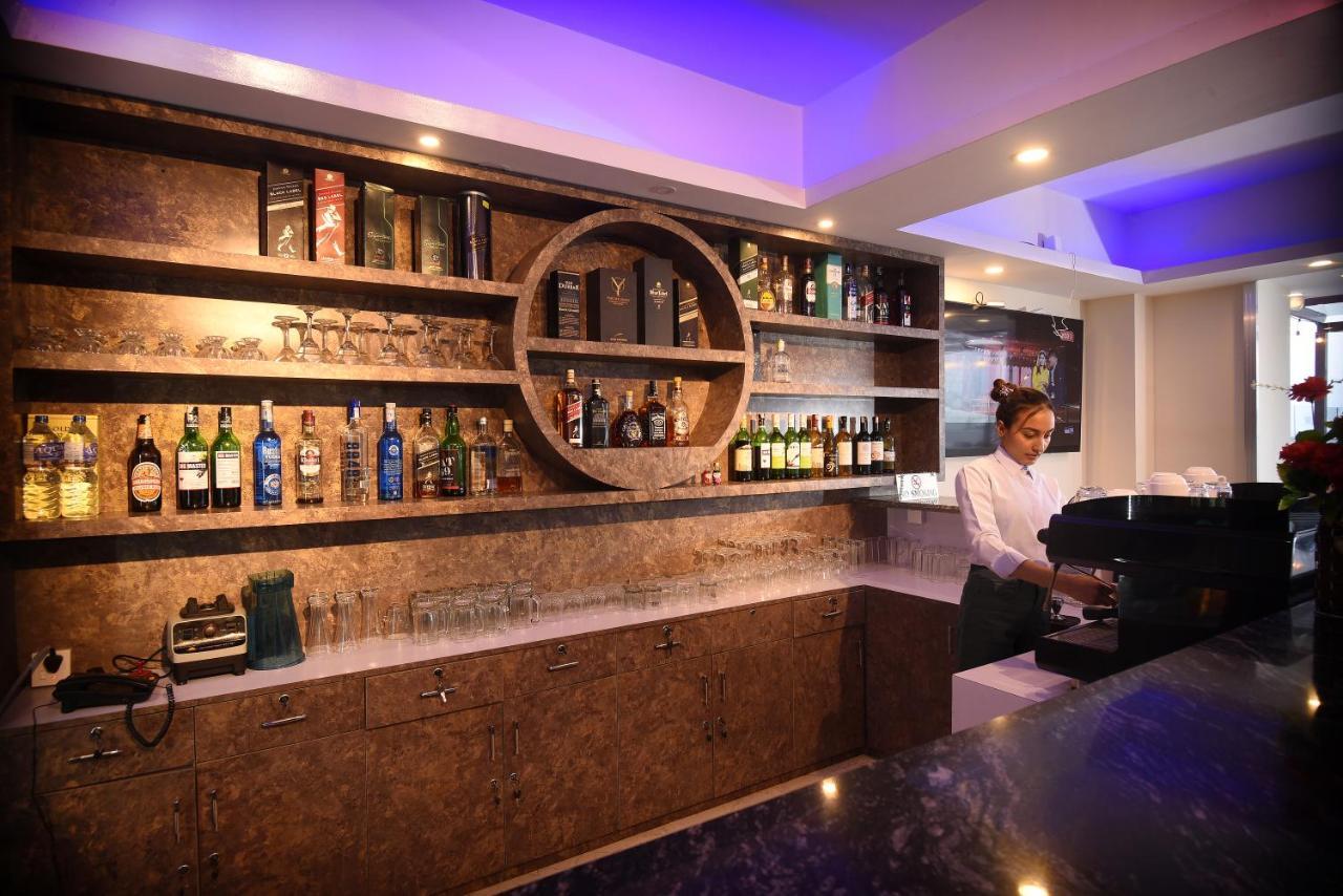 Hotel Simal Katmandu Eksteriør bilde