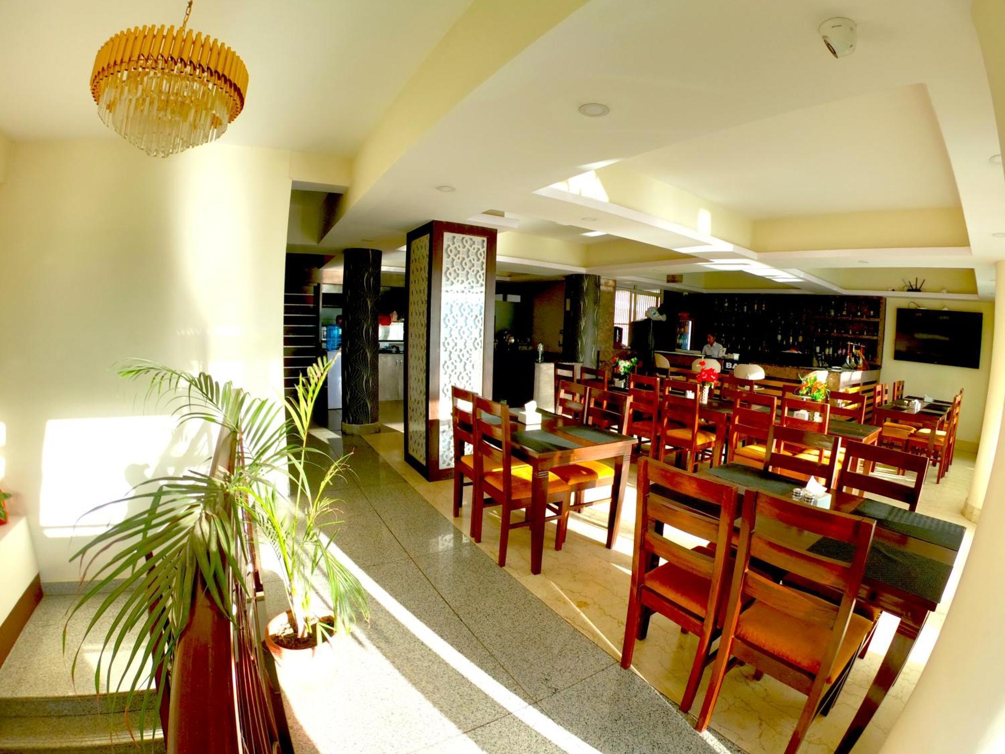Hotel Simal Katmandu Eksteriør bilde